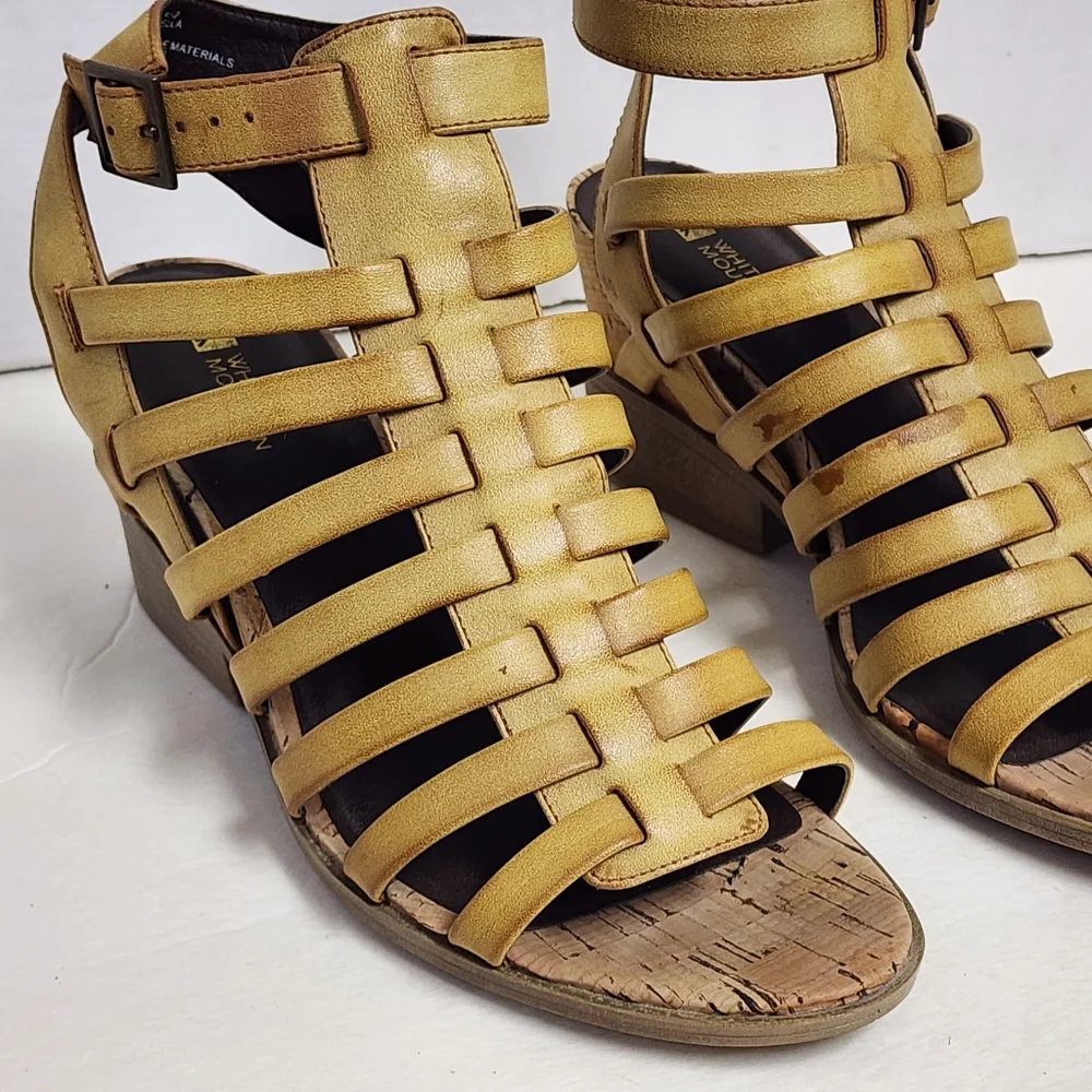 White mountain strappy wedge heel sandals 9.5‎ muted mustard
